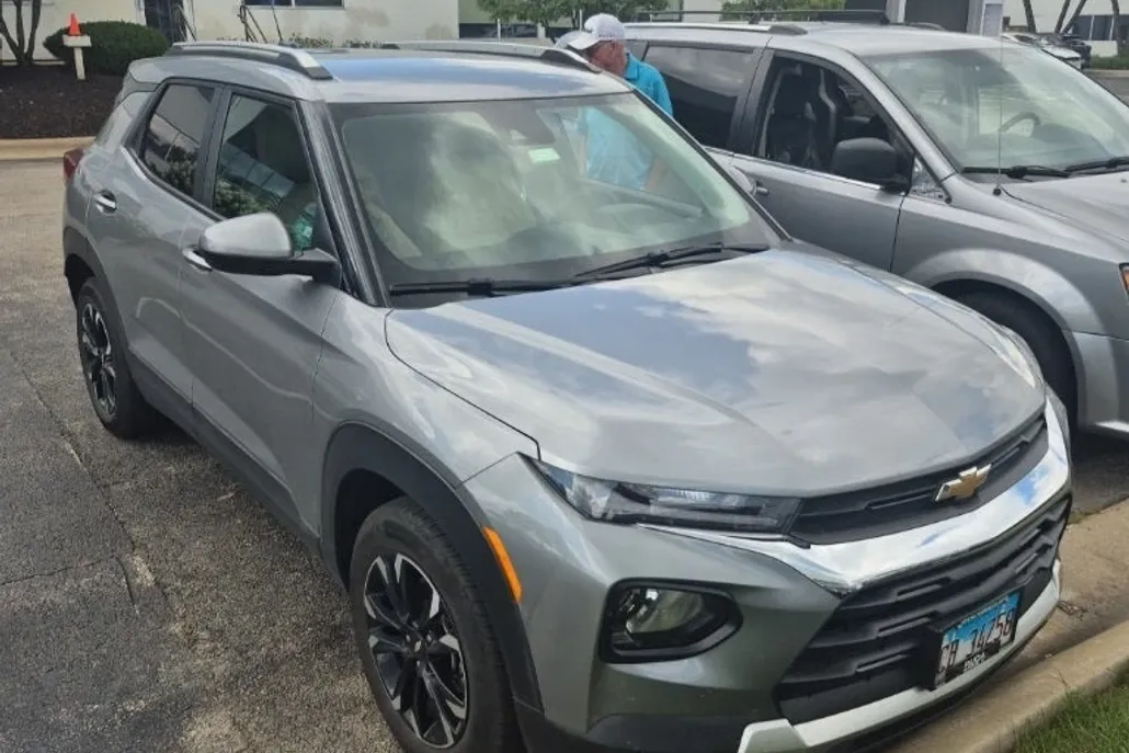 2023 Chevrolet Trailblazer LT photo 1