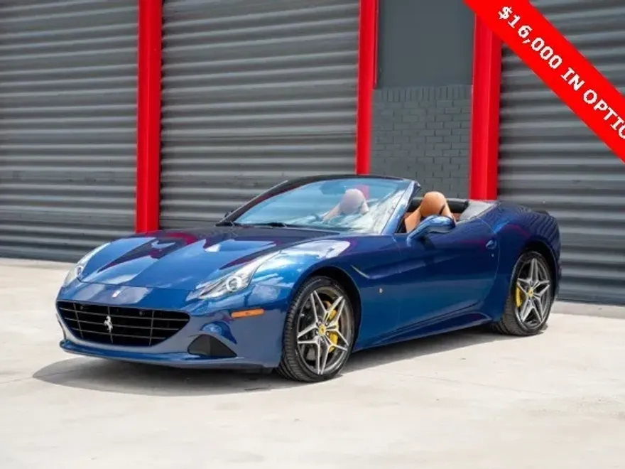 2016 Ferrari California T photo 1