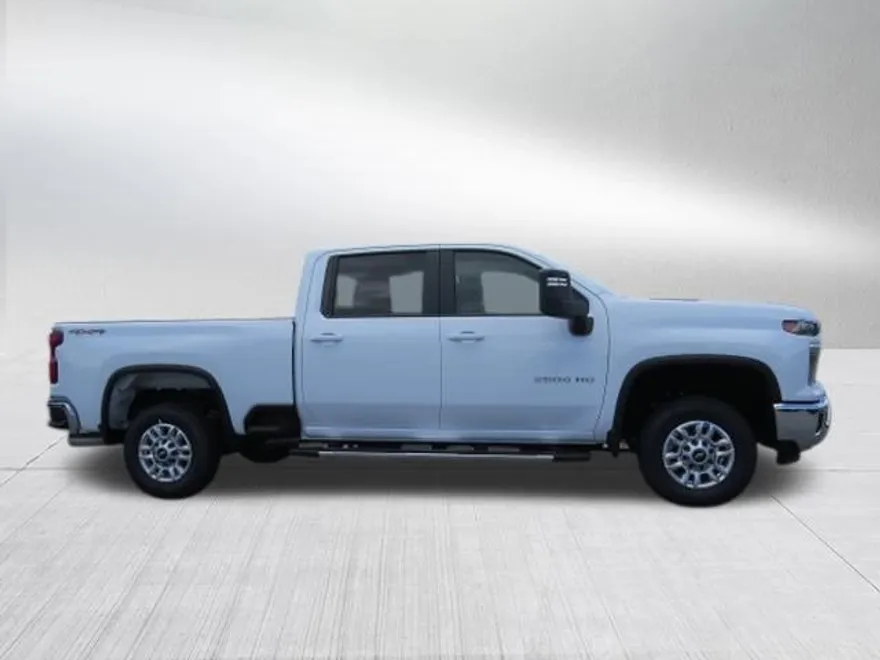 2025 Chevrolet Silverado 2500HD LT photo 1