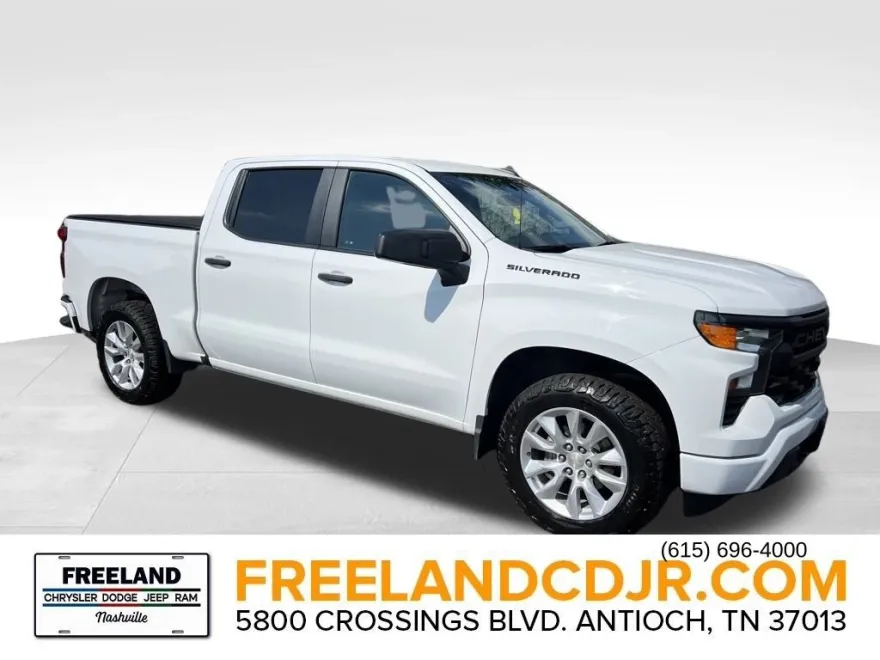 2023 Chevrolet Silverado 1500 Custom photo 1