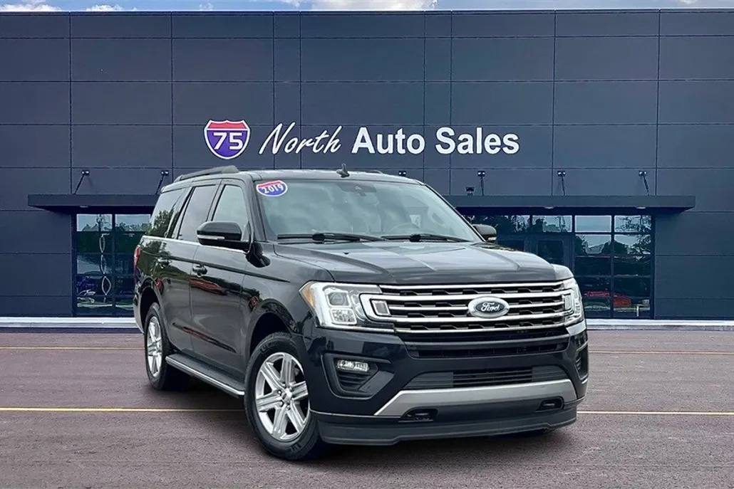 2019 Ford Expedition XLT photo 1
