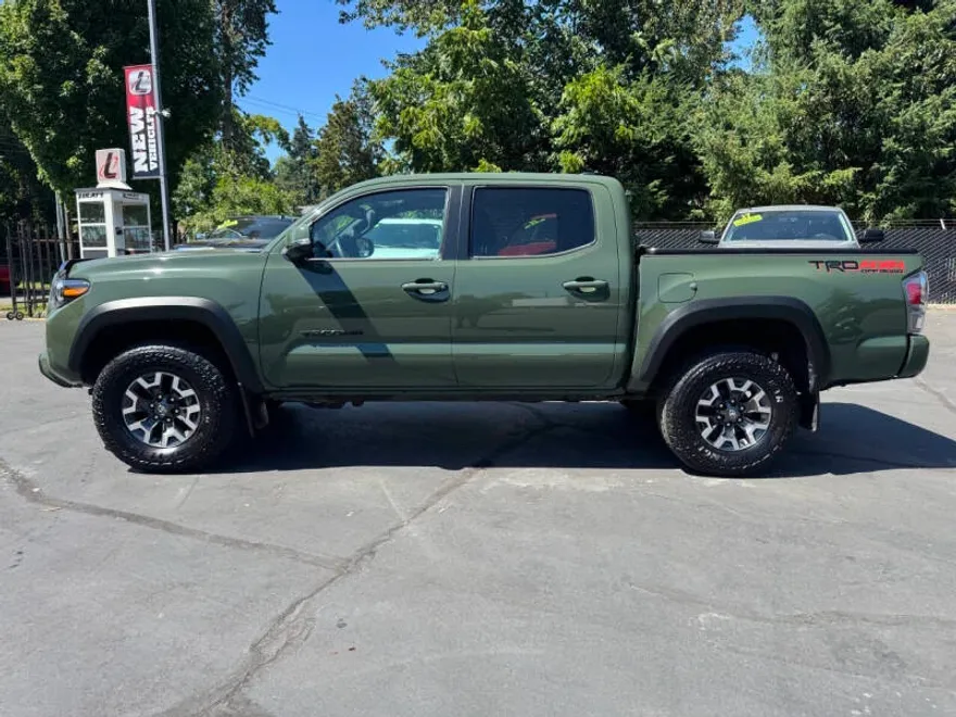 2022 Toyota Tacoma TRD Off-Road photo 1