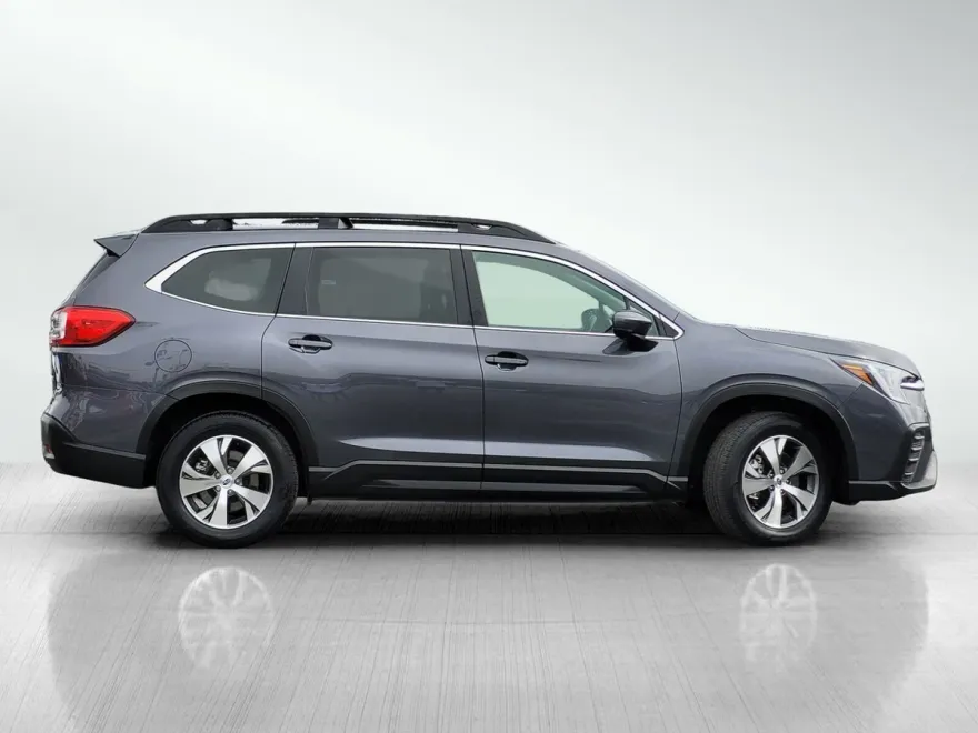 2024 Subaru Ascent Premium photo 1