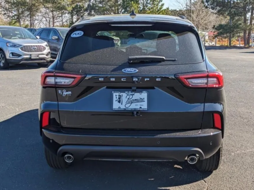 2024 Ford Escape ST-Line photo 5