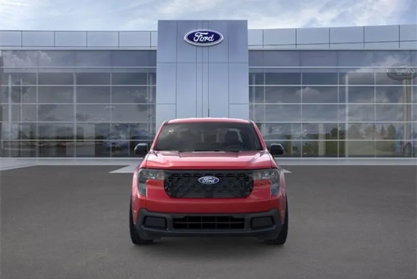 2025 Ford Maverick XLT photo 1