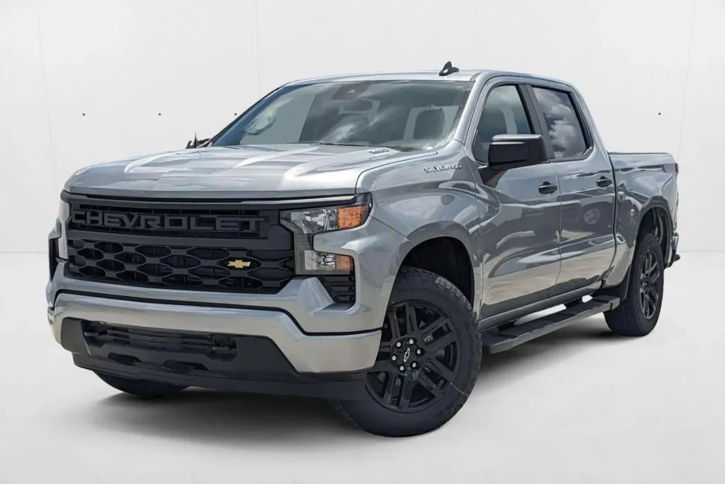 2025 Chevrolet Silverado 1500 Custom photo 1