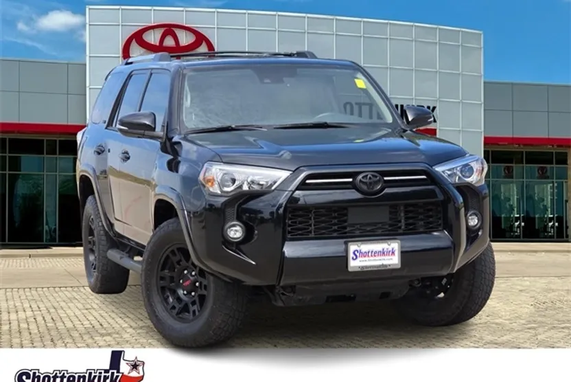 2023 Toyota 4Runner SR5 Premium photo 1