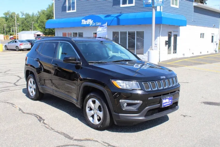 2017 Jeep Compass Latitude photo 1