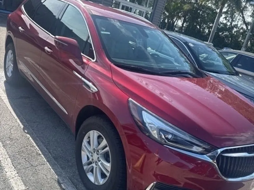 2021 Buick Enclave Essence photo 1