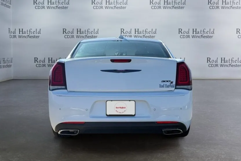 2022 Chrysler 300 S photo 1