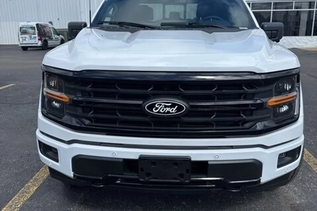 2024 Ford F-150 XLT photo 1