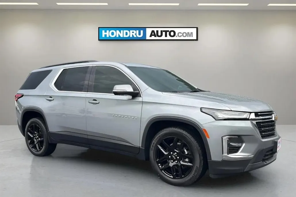 2023 Chevrolet Traverse Cloth photo 1