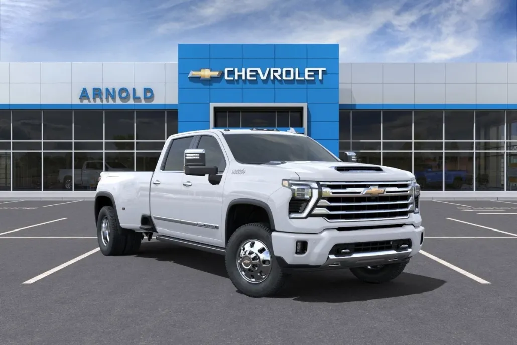 2025 Chevrolet Silverado 3500HD High Country photo 1
