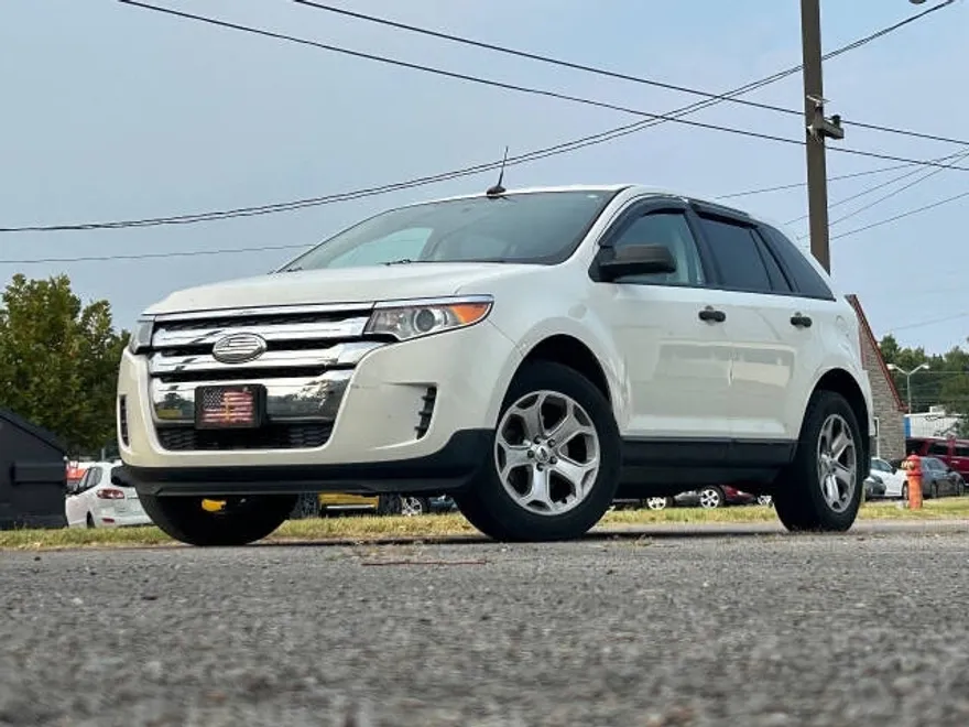 2013 Ford Edge SE photo 1