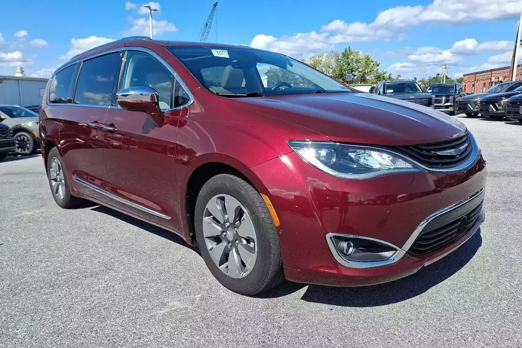 2018 Chrysler Pacifica Hybrid Limited photo 1