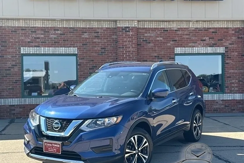 2020 Nissan Rogue SV photo 1