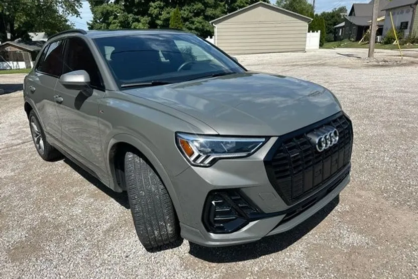 2022 Audi Q3 S line Premium Plus photo 1