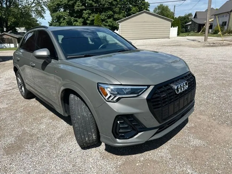 2022 Audi Q3 S line Premium Plus photo 1