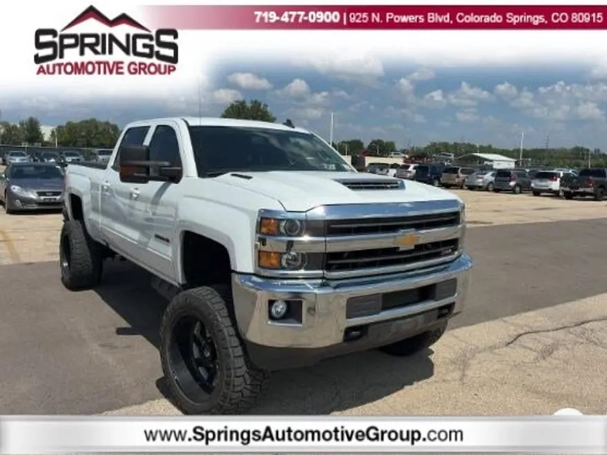 2018 Chevrolet Silverado 2500HD LT photo 1