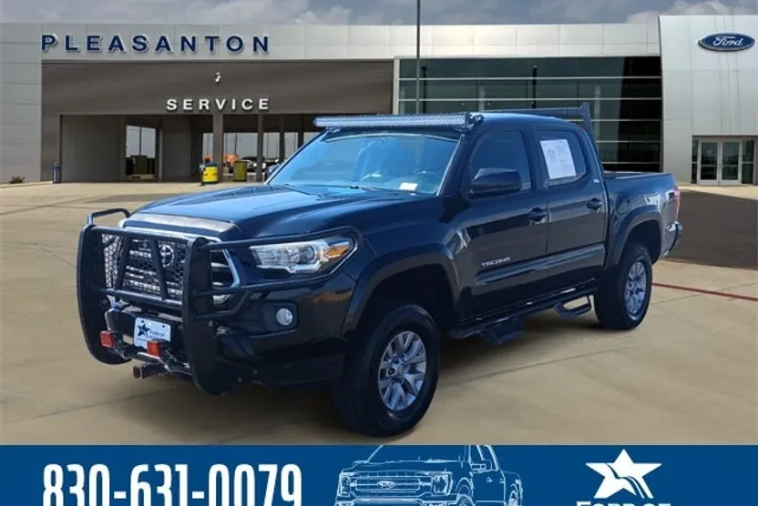 2017 Toyota Tacoma SR5 photo 1