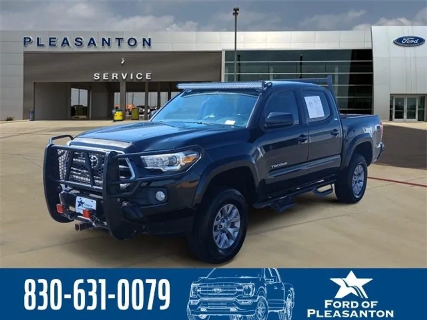2017 Toyota Tacoma SR5 photo 1
