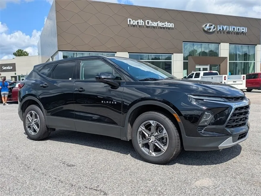 2023 Chevrolet Blazer 2LT photo 1