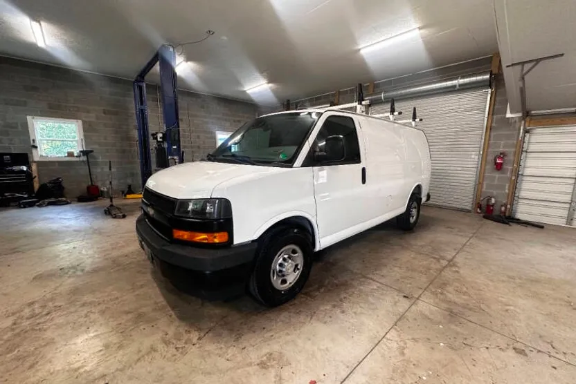 2020 Chevrolet Express 2500 Cargo Van photo 1