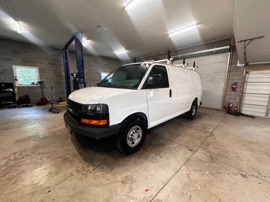 2020 Chevrolet Express 2500 Cargo Van photo 1