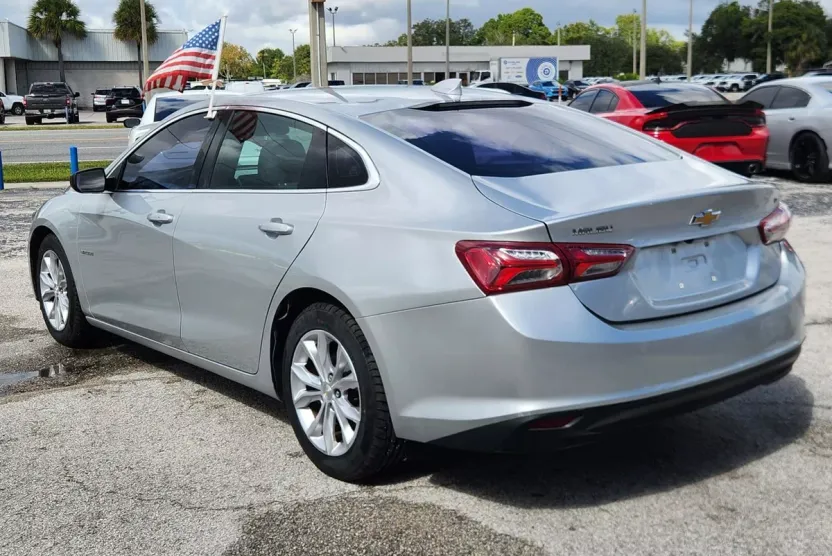 2020 Chevrolet Malibu 1LT photo 1