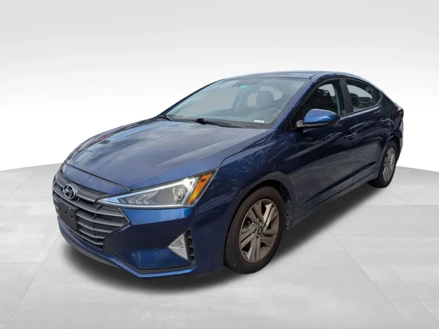 2020 Hyundai Elantra SEL photo 1