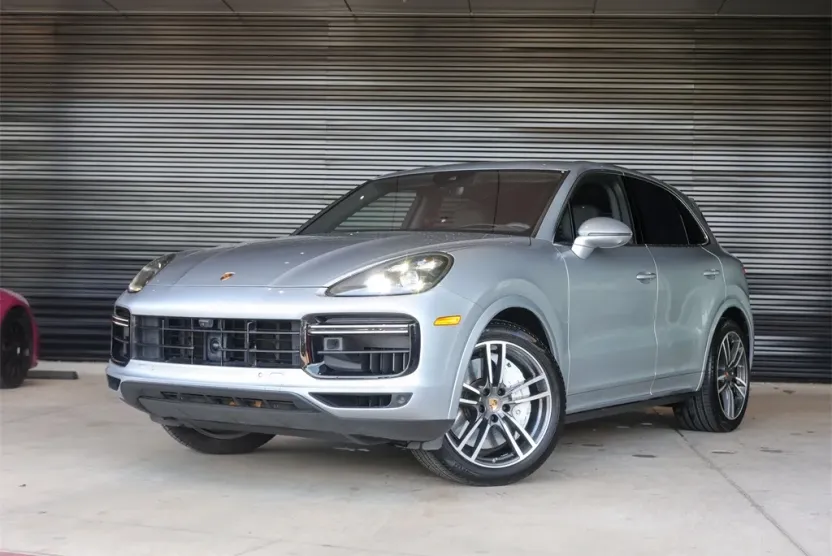 2022 Porsche Cayenne Turbo photo 1