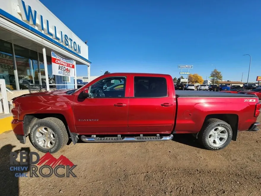 2018 Chevrolet Silverado 1500 LT photo 1