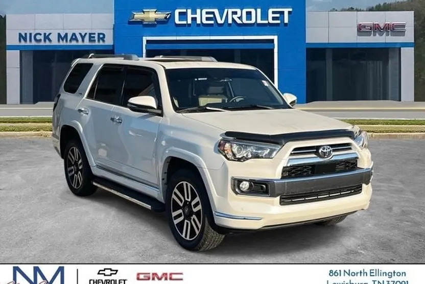 2020 Toyota 4Runner SR5 photo 1
