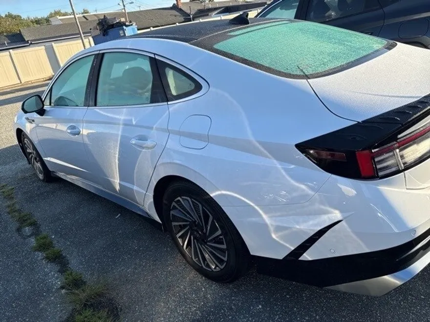 2024 Hyundai Sonata Hybrid Limited photo 1