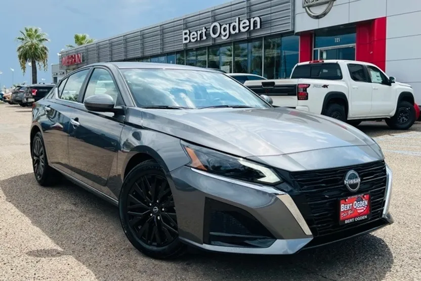 2025 Nissan Altima SV Special Edition photo 1