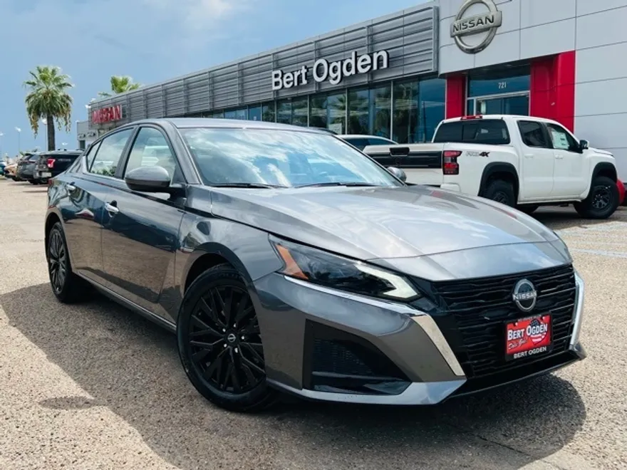 2025 Nissan Altima SV Special Edition photo 1
