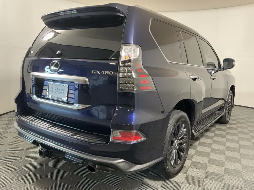 2023 Lexus GX 460 Luxury photo 1