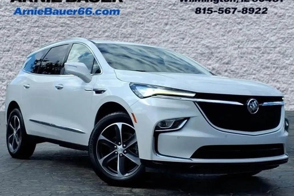 2022 Buick Enclave Essence photo 1