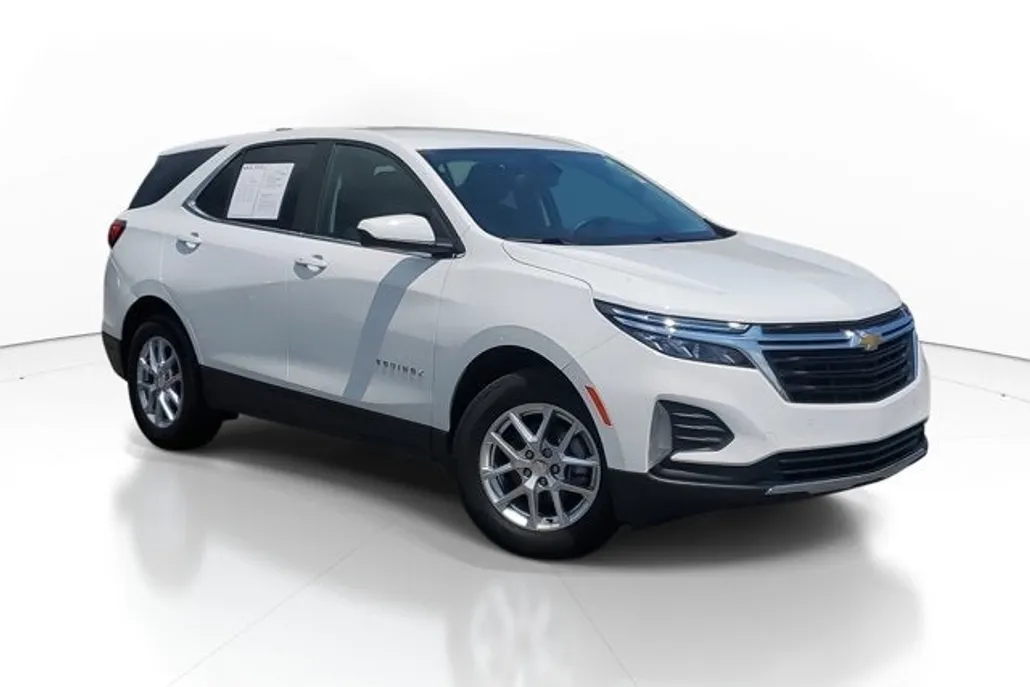 2023 Chevrolet Equinox LT photo 1