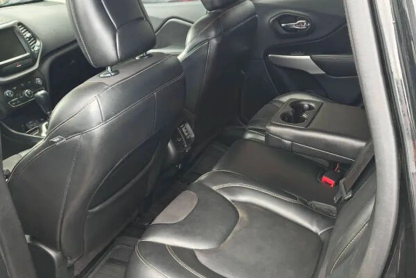 2018 Jeep Cherokee Latitude photo 1