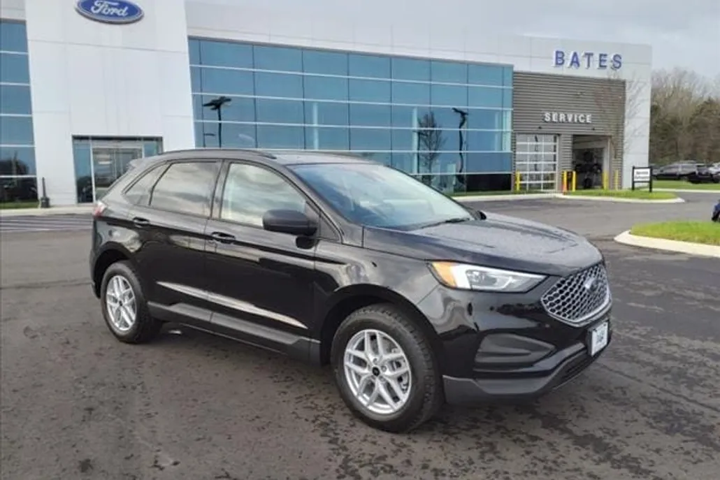 2024 Ford Edge SE photo 1