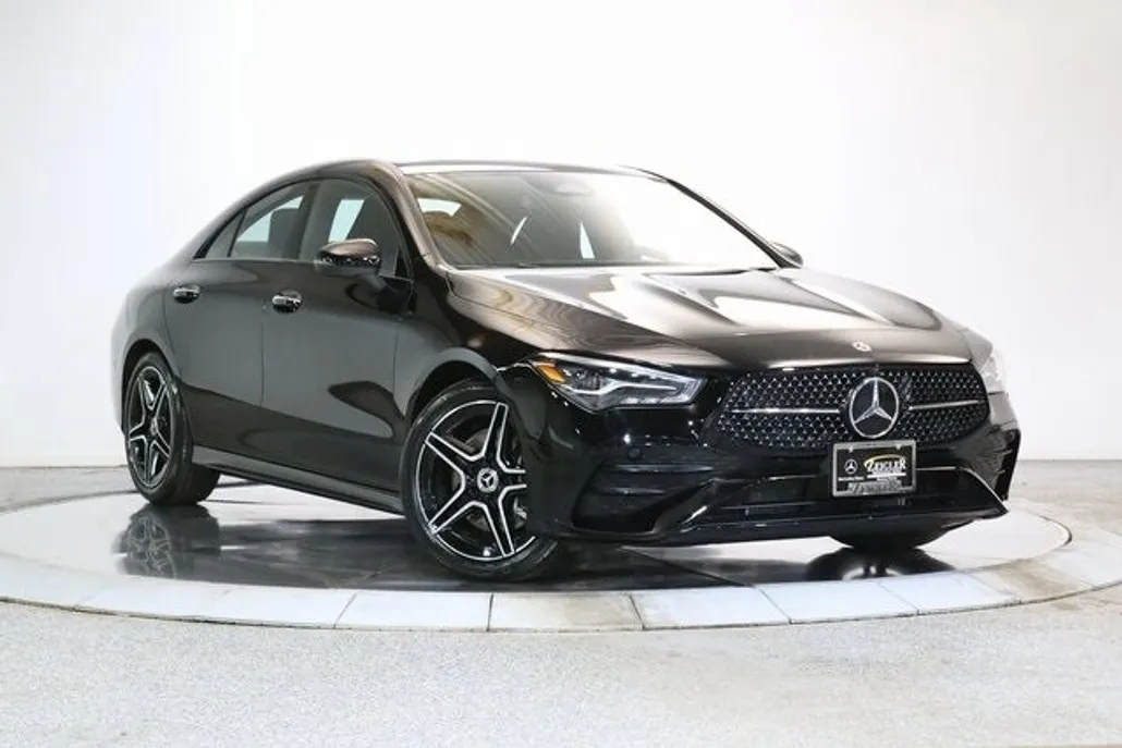 2025 Mercedes Benz CLA 250 4MATIC photo 1