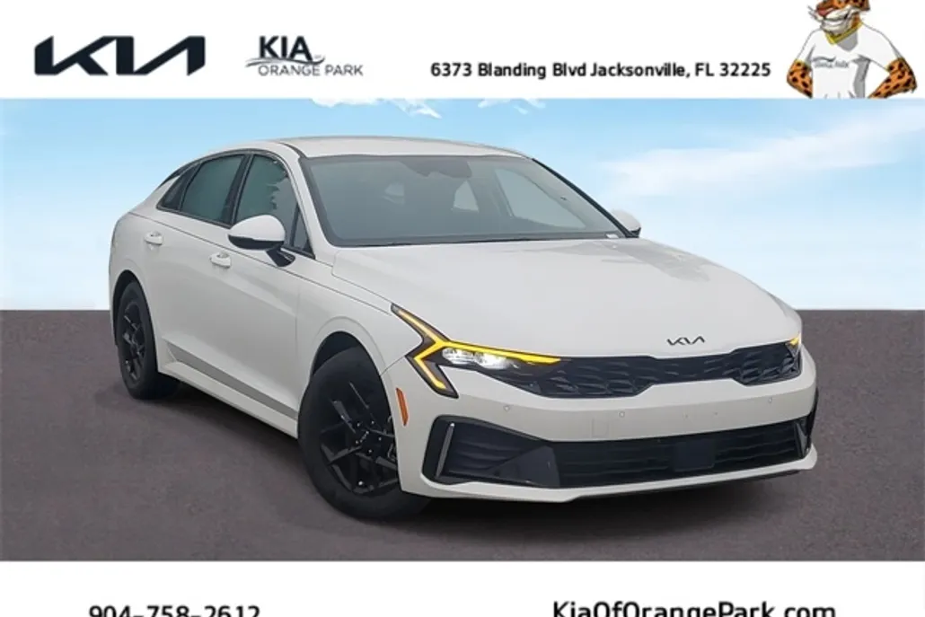 2025 Kia K5 LXS photo 1