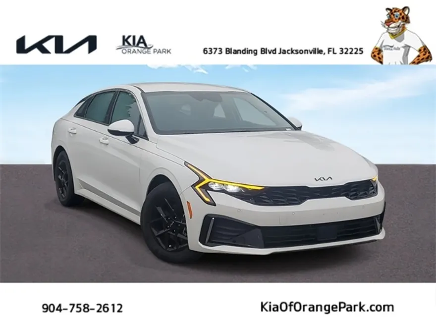 2025 Kia K5 LXS photo 1