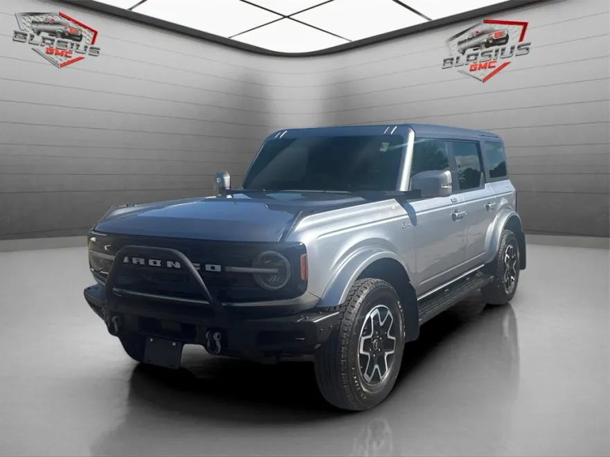 2022 Ford Bronco Outer Banks photo 1