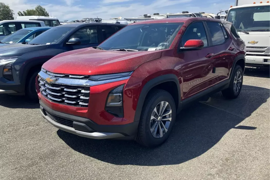 2026 Chevrolet Equinox LT photo 1