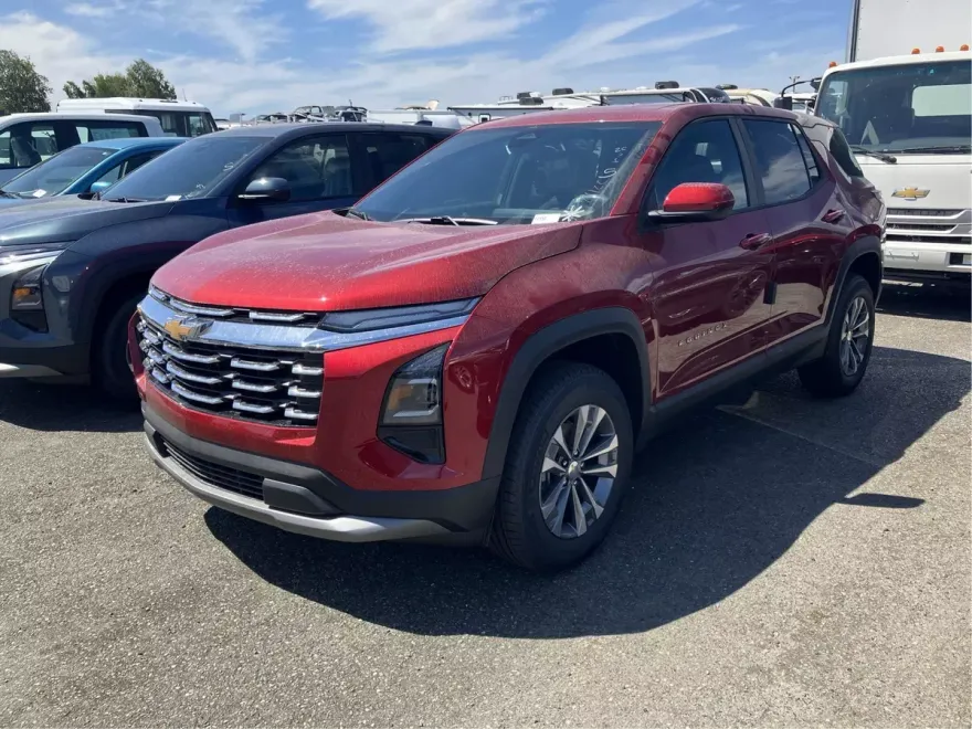 2026 Chevrolet Equinox LT photo 1