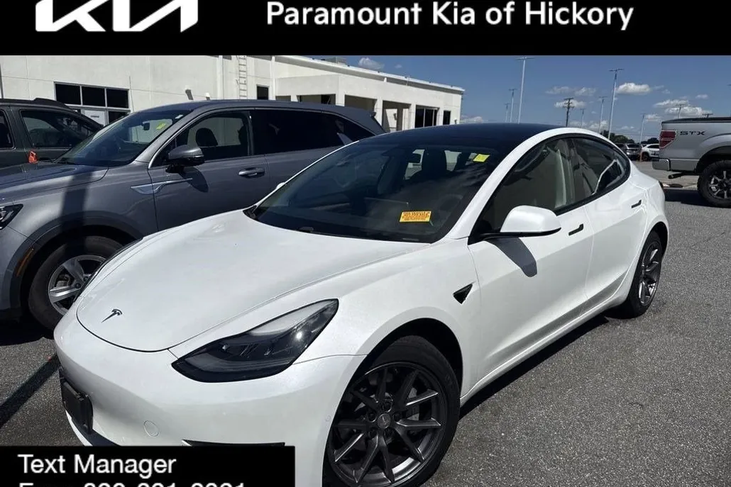 2021 Tesla Model 3 Long Range photo 1