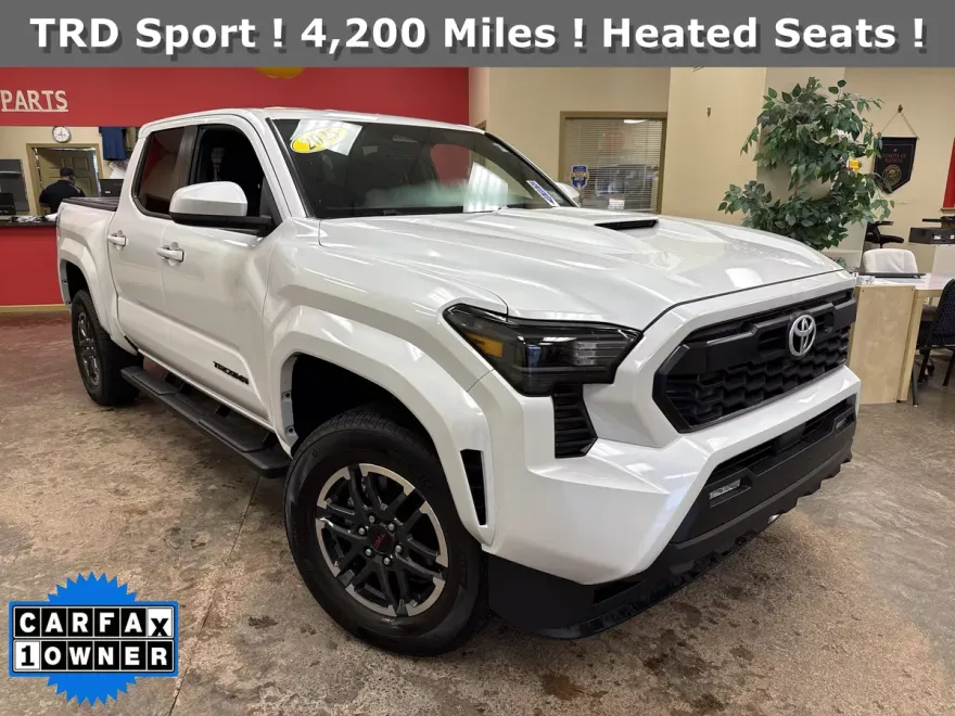 2025 Toyota Tacoma TRD Sport photo 1