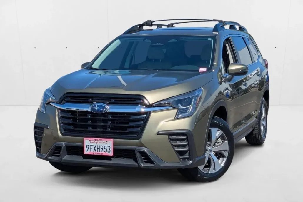 2023 Subaru Ascent Premium photo 1
